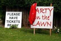 Party On The Lawn is a small one day acoustic,  roots music fesival held at Prebendal Farm in the idillic village of Bishopstone in Wiltshire.