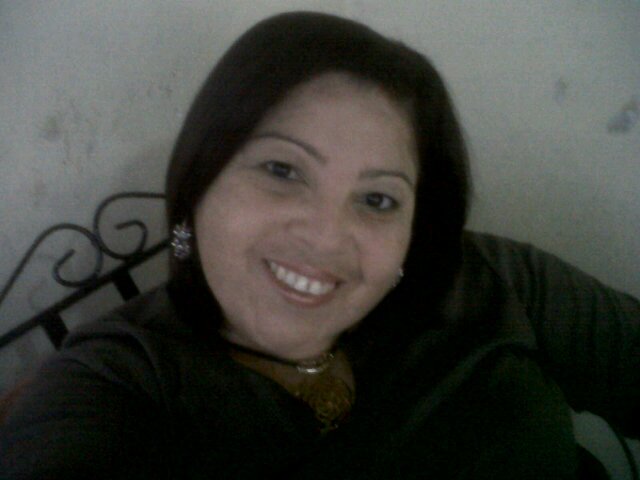 Creyente de Dios todo podedoro...Inteligente, Honesta, Responsable.