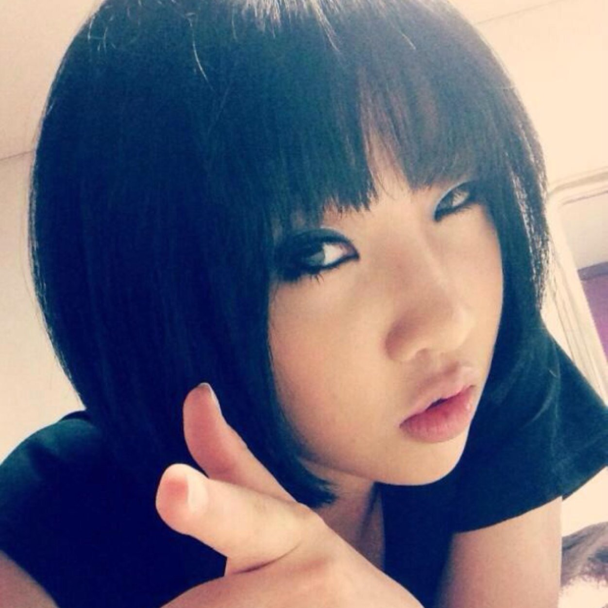 if you're looking at this i might be hana and i might be jailed