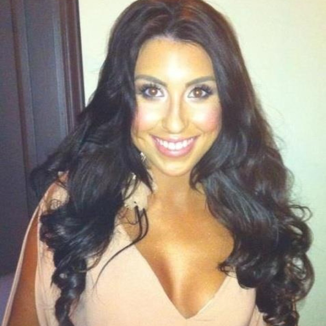 Pollita_Rosa's profile picture. • Micropigmentation Technician • Instagram: sincerelypolly