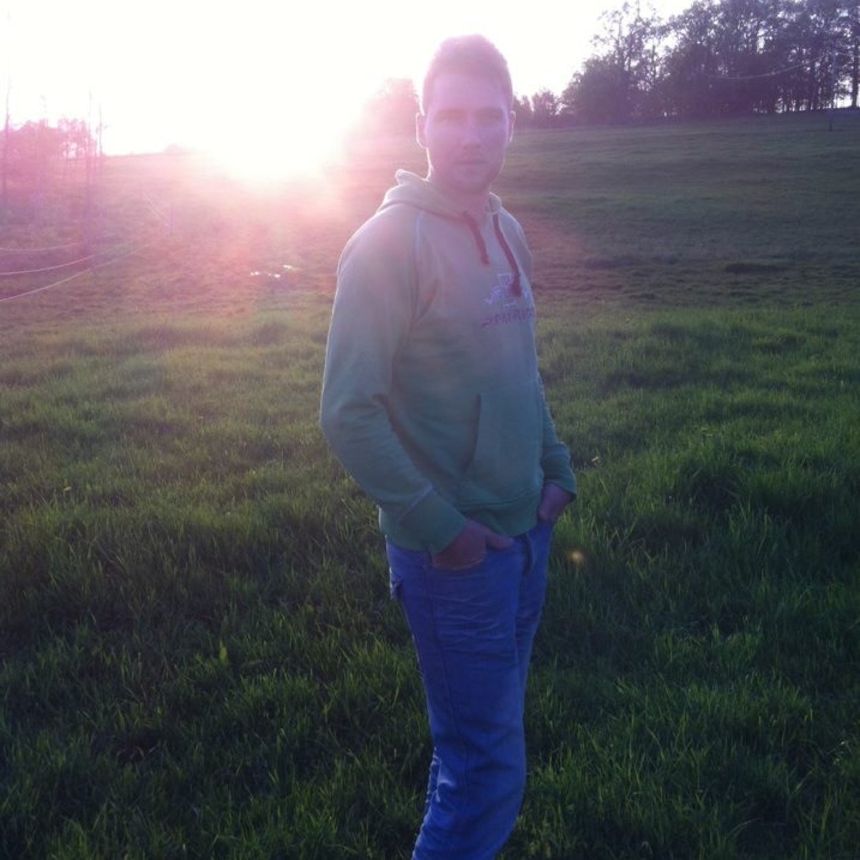 HagasDaniel's profile picture. Lastbilschaffis, lantisbög, julottesångare Samma namn på Instagram.