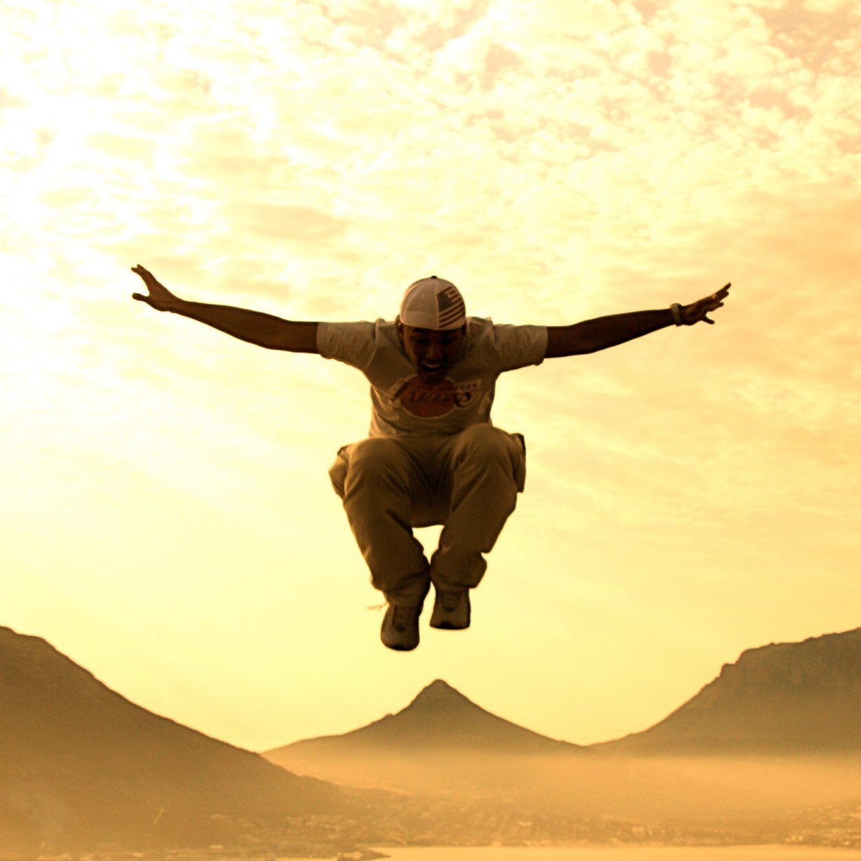 doubleminht's profile picture. Time is too precious for excuses.
Instagram : doubleminht