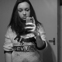 Hey! ☺ My name is Csilla. I'm 15 years old. I'm from Hungary! ♥∞