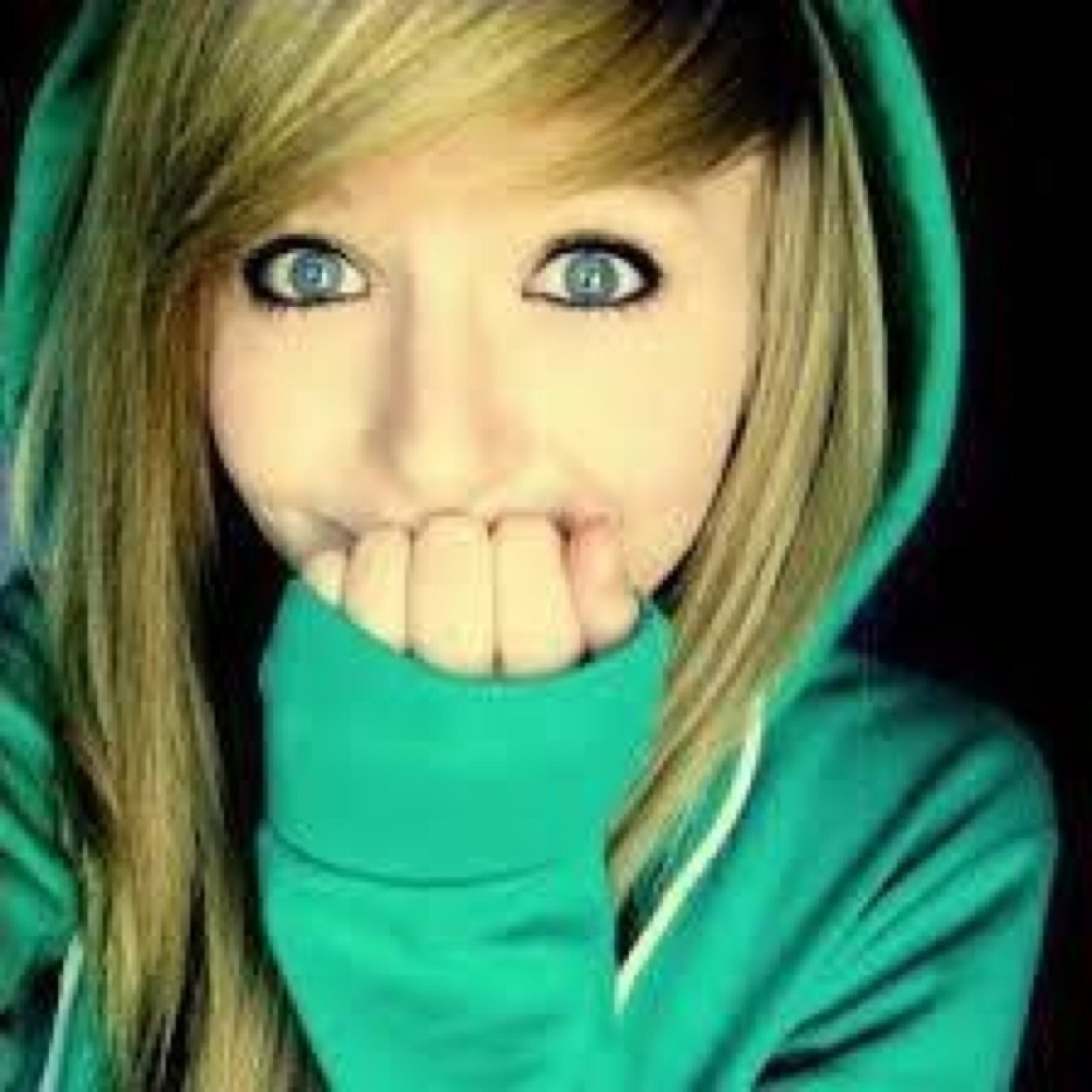 i'm 16 years old girl from finland (: Follow me!