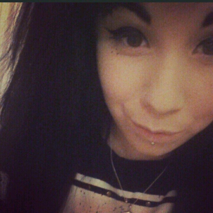 Katie,17,taken by the qt @BrandonFlynn7 lub him ,Dublin Ireland c: