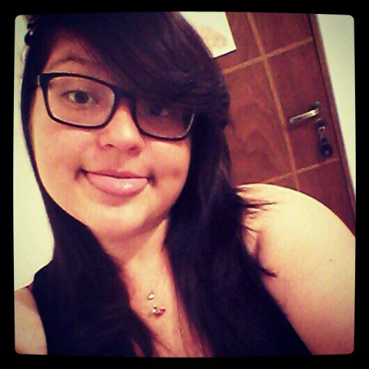 Jhenyfer Ivanova Melnick , 16 anos , rockeira ,  carolinatica e potterhead ♡