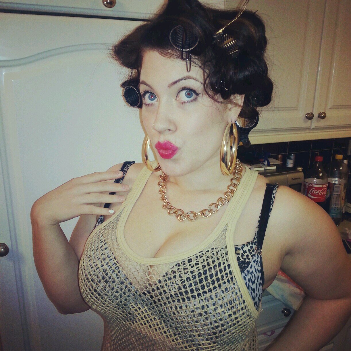 Jodeisha's profile picture. Get in touch for weave: full head, half head, tracks, Single hair extensions, Cainrows, Colour: foils, full head&roots. Also offer numerous beauty treatments Xx