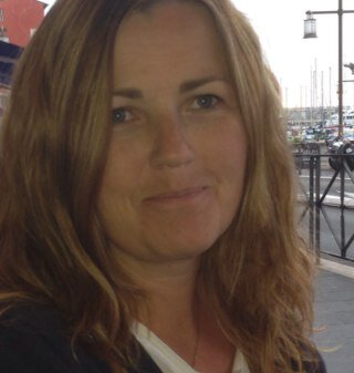 Butikksjefa hos Skogstad i Sandefjord, Tid til kreativitet, Dekoratør og interiør:) love!!! Glad i Happy hunden, fotballmamma og digger Lars, Smil venner smil!