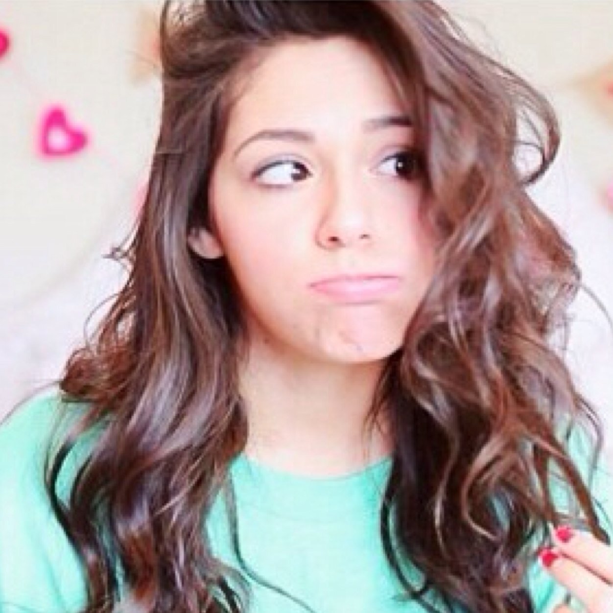 Beth is perf 
 She is so cute ∞
  Beth follow me , RT
   Frozen is my fav movie❄️