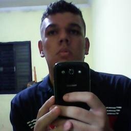Sou Palmerense desde pequeno, amo futebol, Familia e Amigos!     face: https://t.co/T5bnevbyim