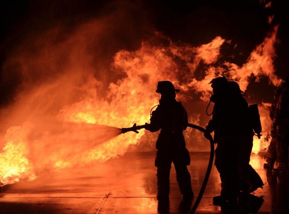 I'm firefighter. I like to help other people. I nice to meet new people :-)