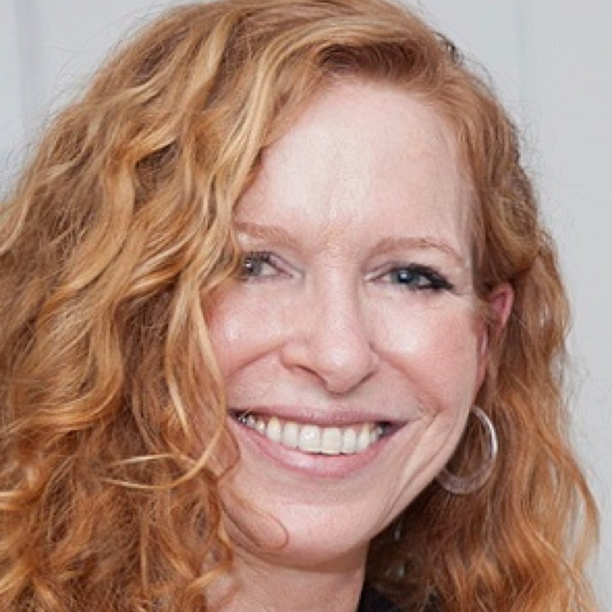 Serial entrepreneur focused on humanizing tech—Specifically, how humans can leverage computers so that what THEY do best helps us to do what WE do best.