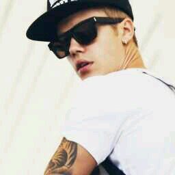 moveslikebi3ber's profile picture. my beliebers changed my life