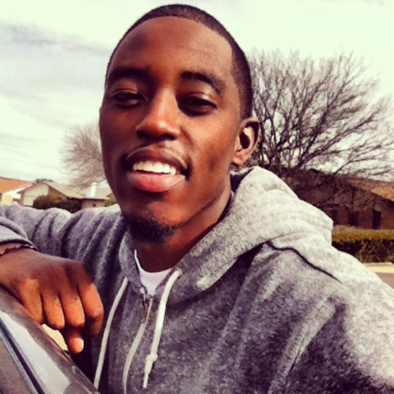 Kik : KalenMH _________________________________________ College Student ✏ Deez NIGGA. #Tendersoverbitches ❤