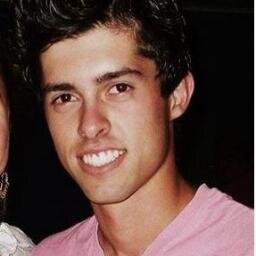 Vivendo e aprendendo a cada dia que passa.    http://t.co/IB7AaLyL1r