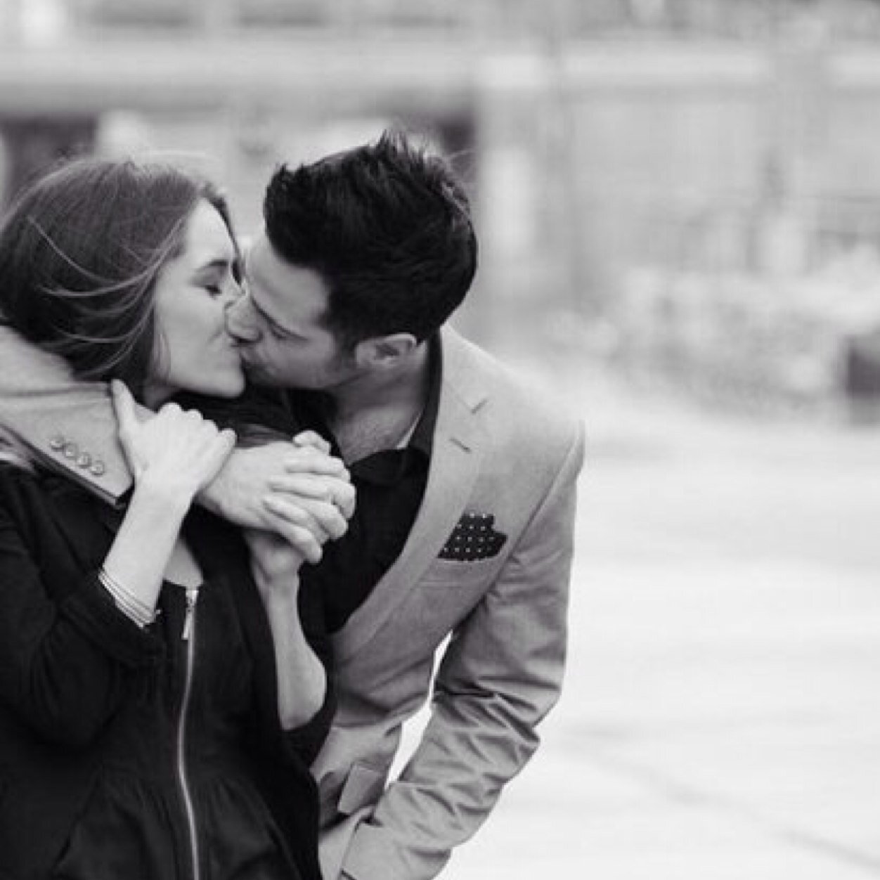 Readbiobenice's profile picture. Follow @suntomiley not me xxxx