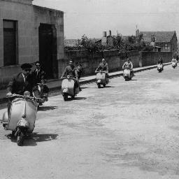 ocorpopideterra's profile picture. Andan con peles de ovella cantando falsas gabanzas, os lobos de anos pasados baixan na noite calada.