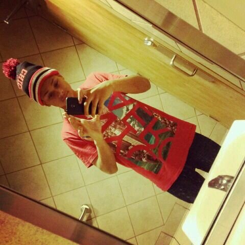 Follow me and I'll follow back Bow Downn