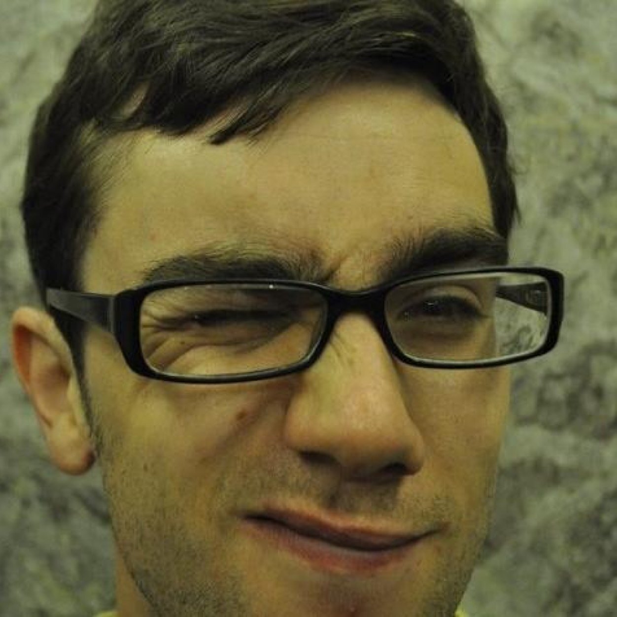 ydewintecno's profile picture. 