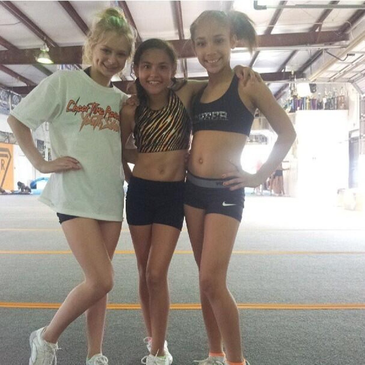 Hey im beth corcoran im 9 years old and im part of the chearleading group CTR the tigers! {breakawaygrp}