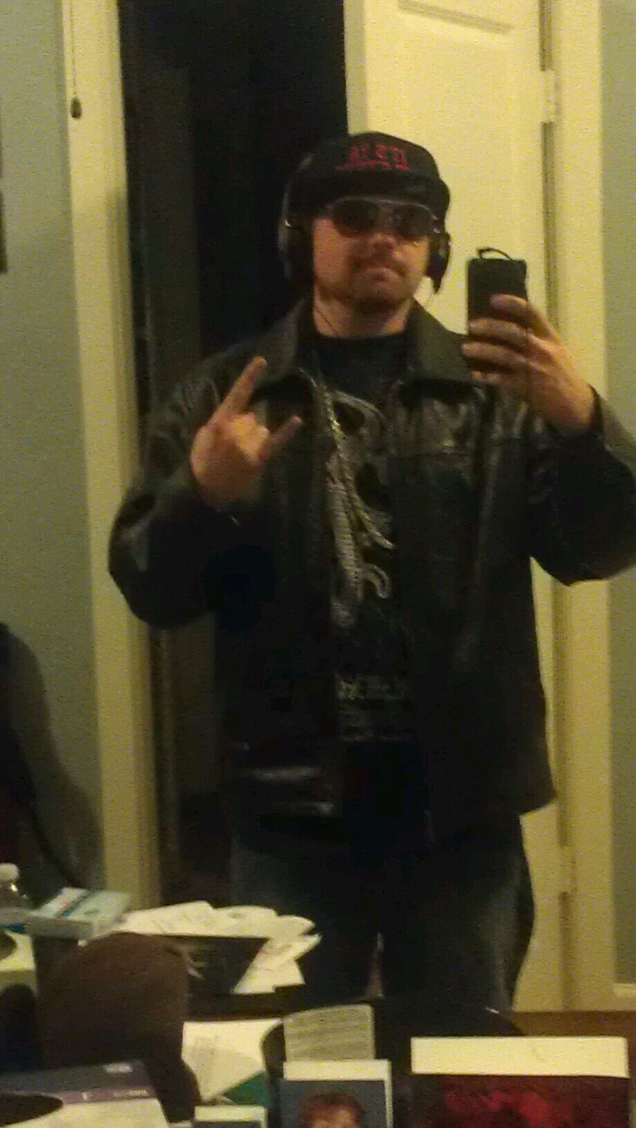 Rap artist with no label.....        youtube- xxitsyourboystevexx.    Facebook- itsya boy steve