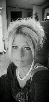 playmate follow me ill follow back(: