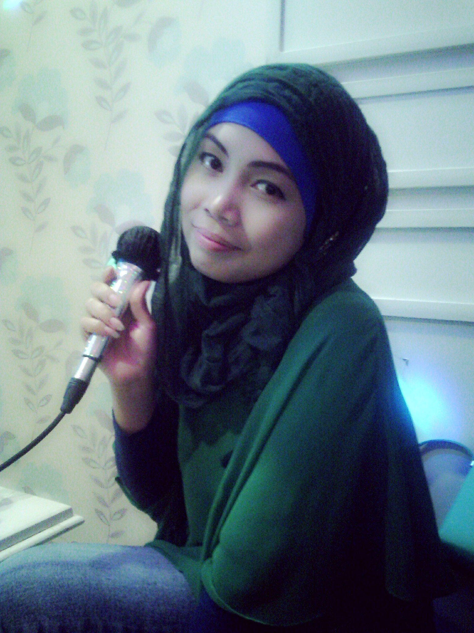 veecha85's profile picture. simple