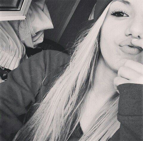 HI I'M JESSIKAA :)