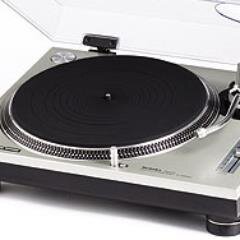 Trace_Party's profile picture. Abonne toi à la page de l'émission @Trace_Party sur @Trace_Fm pour pouvoir Télécharger les podcast de DJ Jaïro & DJ Fly