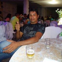 De bem com a vida tranquilo religioso ,com uma direção sempre da direita e conservador .Deus Pátria e Família