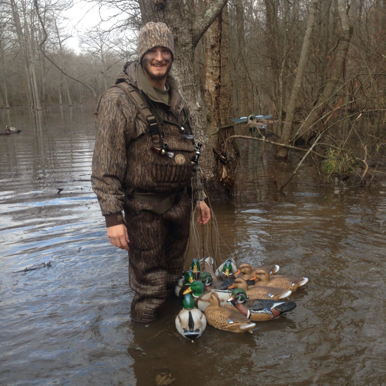 Official twitter account of the Adam Amick. 
                       EAT EM' UP