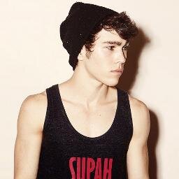 Kevin|Anorexic|Bi|single and looking|
