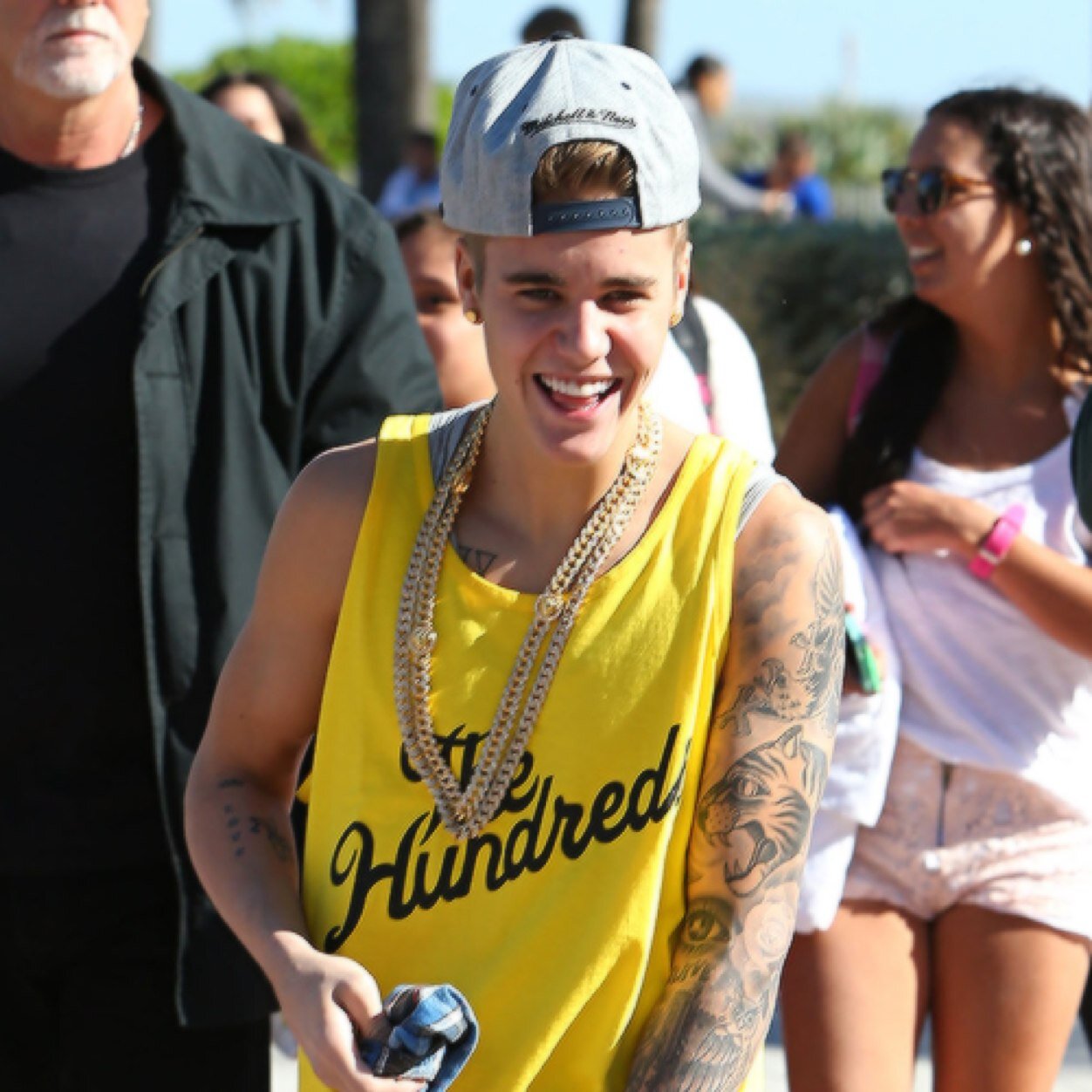 avonliciousxo's profile picture. being a belieber isn't a phase it's a promise