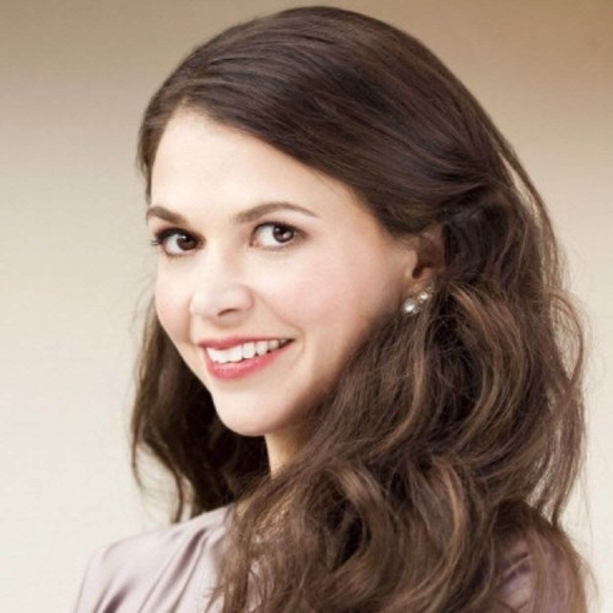 Sutton foster hot