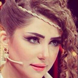 ﺣـﻮﺁﺀ ،،
ﻵ‌ ﺷـﻲﺀ ﺳـﻴﺠﻌﻠﻚ ﺃﻧـﻴﻘﺔ ﻙَ [ ﻛﺒﺮﻳﺂﺋﻚ ] ،،ﻓـ ﺣﺂﻓﻈﻲ ﻋـﻠﻴﻪ ')