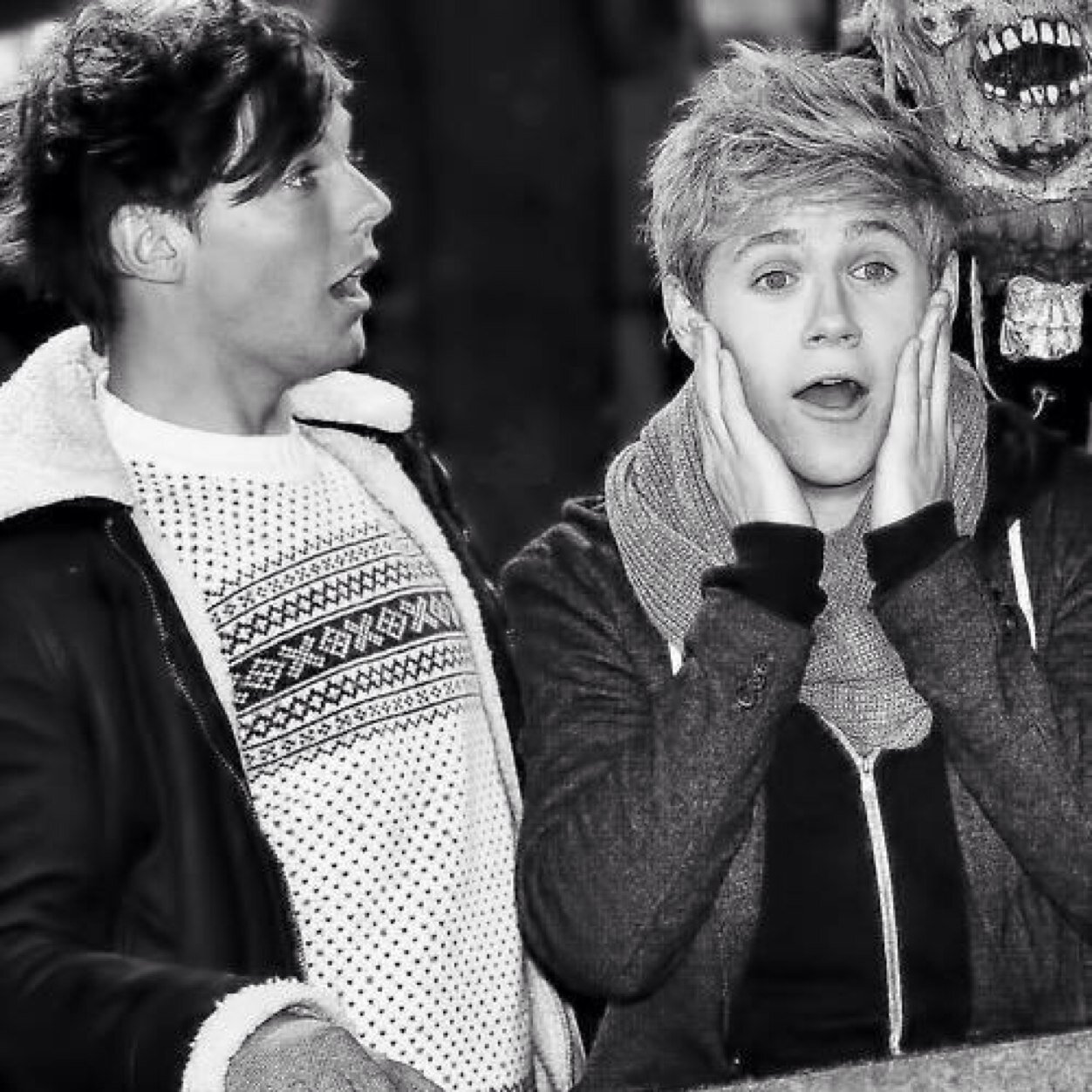 hello love :)! this is a free follow from @darkenouis! so please follow me there :)! i love you xx