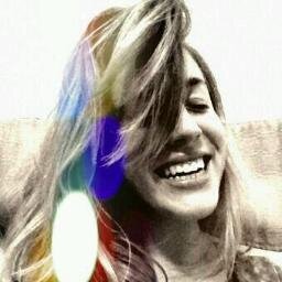 Fan de @Laura_Esquivel? Hace click en SEGUIR  y bienvenido.