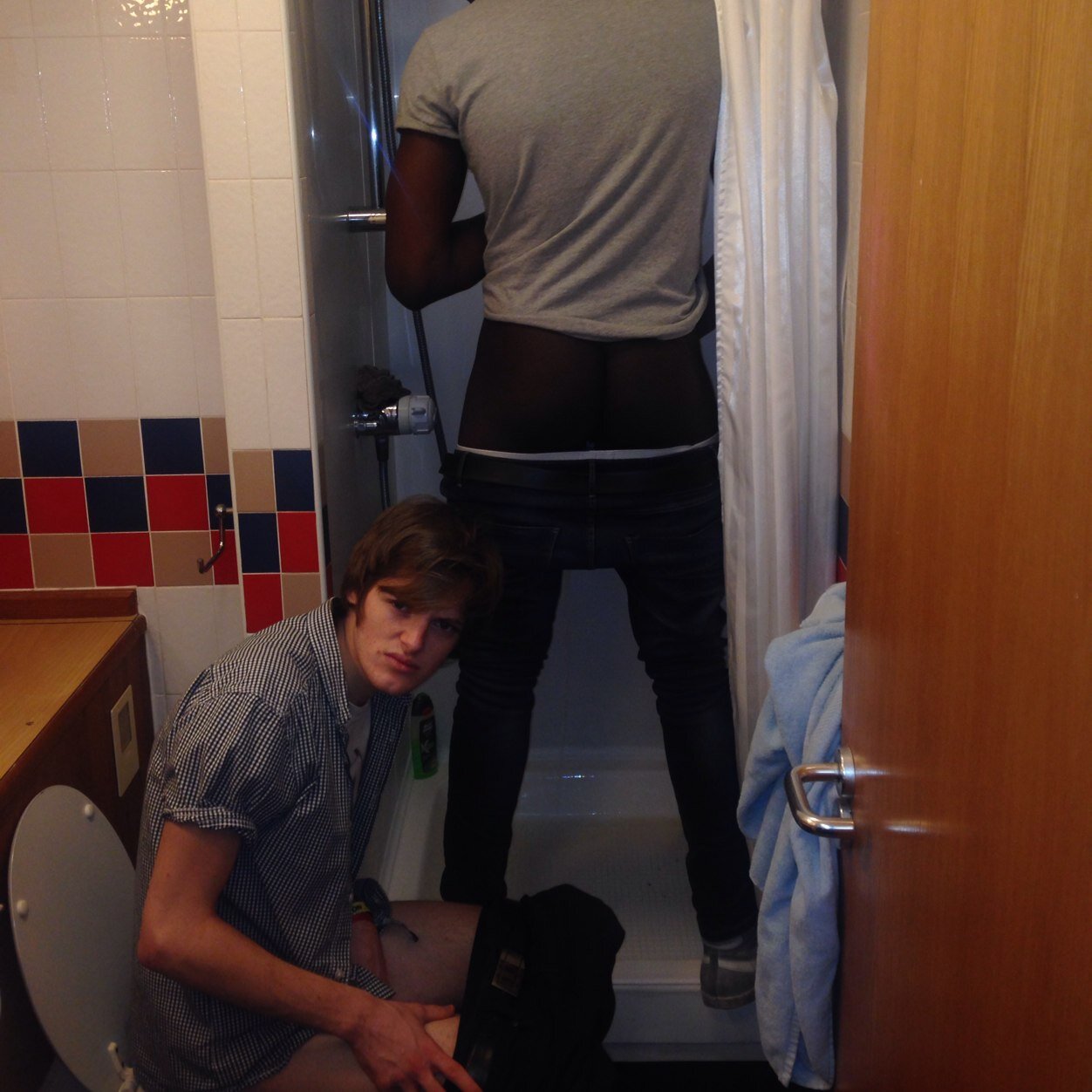 FawazLawal's profile picture. Don't judge a fish by its 'ability' to climb a tree, it will spend its entire life believing its stupid - Albert Einstein|American Football Player/guitarist