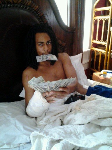 follow me i got da ticket