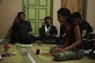 #NgobrolinFilm #NgobrolinTeater #NgobrolinSastra
(diskusi dan membedah karya setiap bulannya bertempat di Tembi ngentak dadapan RT/RW 006
 bantul)