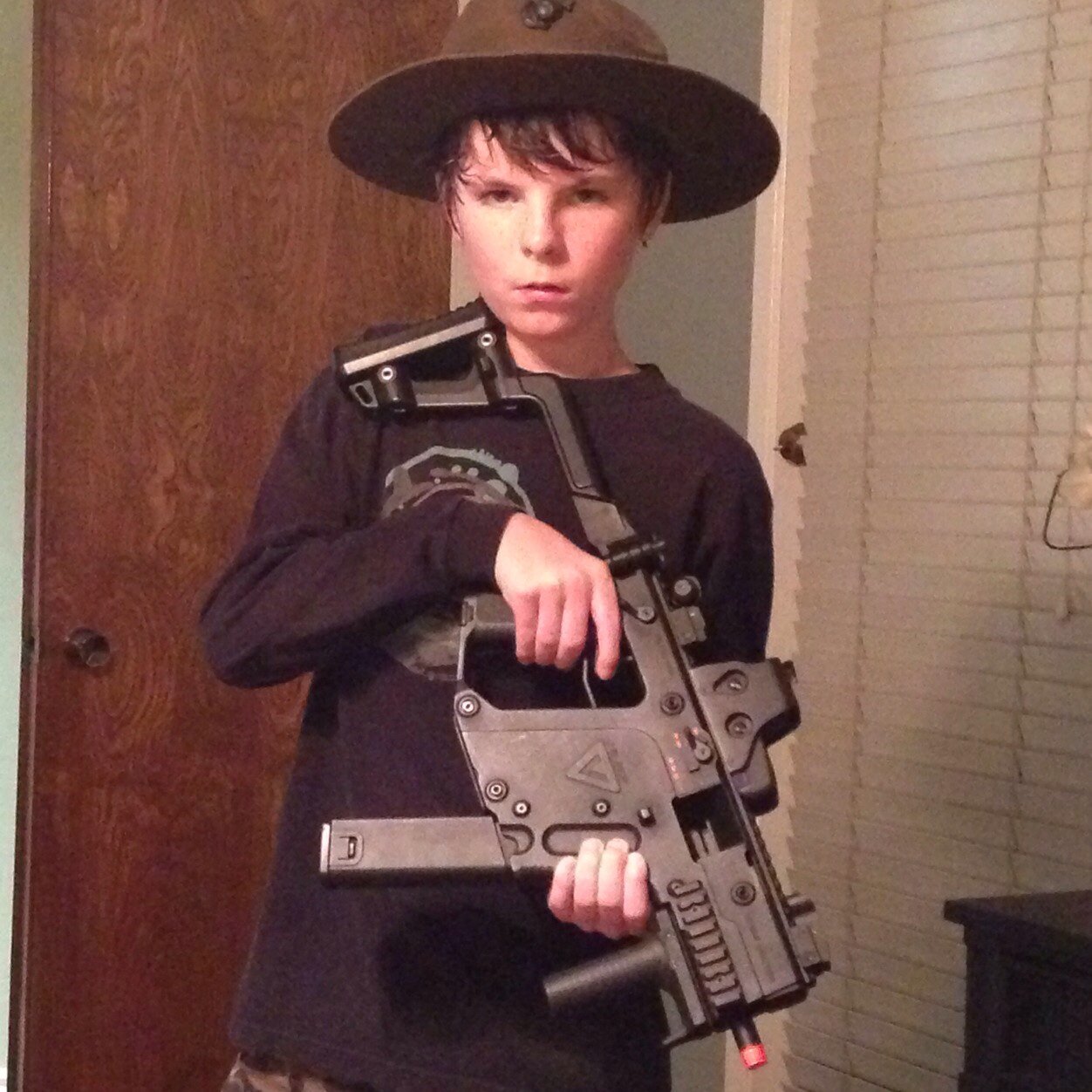 Love airsoft,look like carl from the walking dead and im a badass