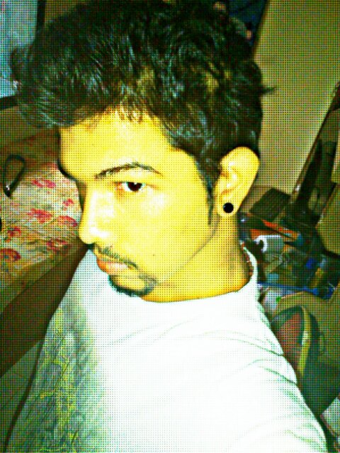 Bikes ♡ Vans ♡ Trance ♡ Football ♡ Alcohol                    ♡ My Blackberry pin:284f86b4. ♡Bro's before hoe's. ♡My FreindsMyLife.           #Fuck it!I'm Young