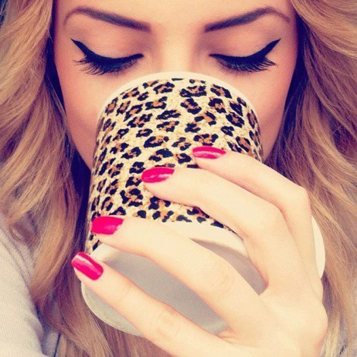 ProblemsGirly_'s profile picture. 