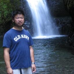 foodie traveller, ex-Navy rocket scientist, budding digital nomad also on Instagram