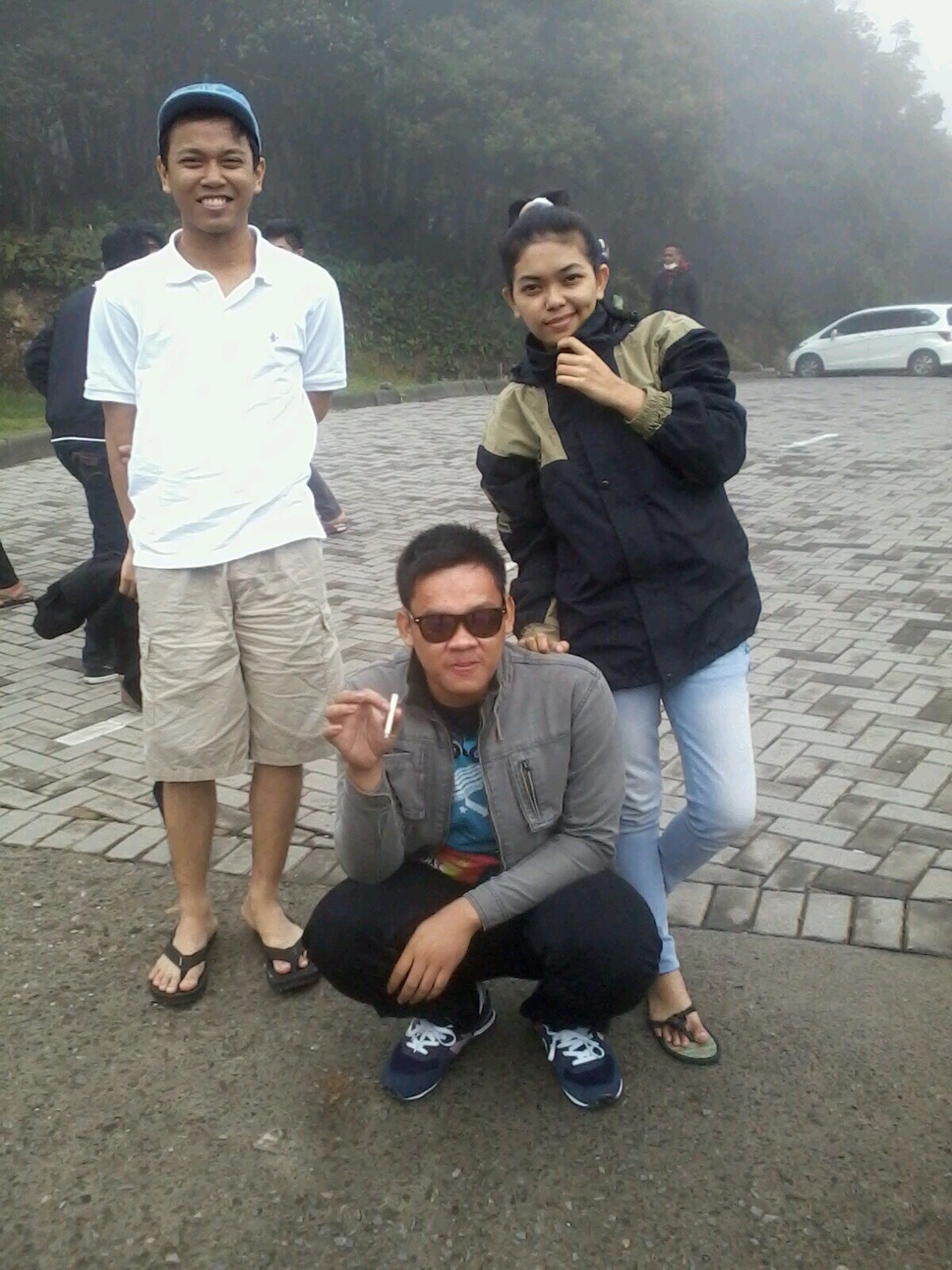 Wasyukurilahh.        Ngetwitt sendirr parahh
