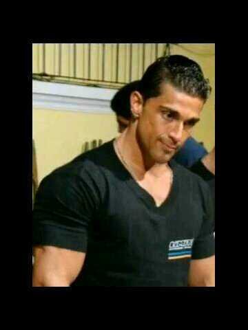 sadhirs's profile picture. 