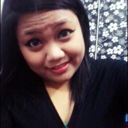 hargailah insan yang benar-ii mencintai dan menyayangi kita  seikhlas hatinya , jangan cuba abaikanya pasti suatu hari kita menyesal...http://t.co/7EXygwrMPX