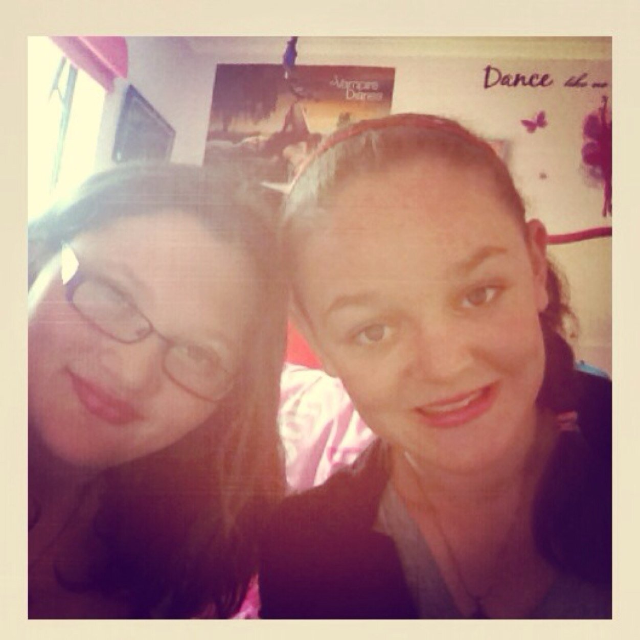 Hi_Brit_Here's profile picture. Love game of thrones, vampire diaries and many more!