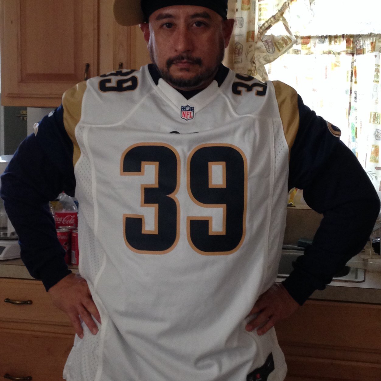 madmanxxl's profile picture. local boy from a plantation town