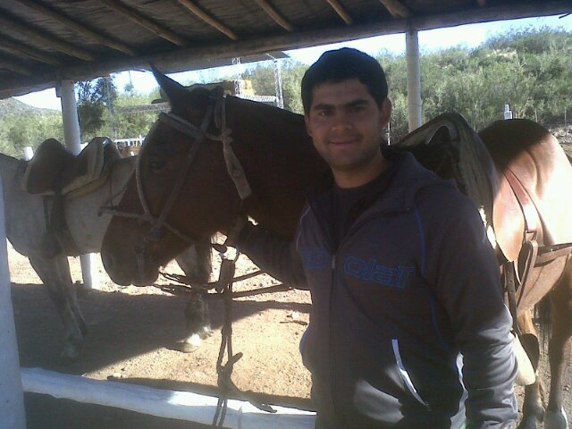 maxilano09's profile picture. 